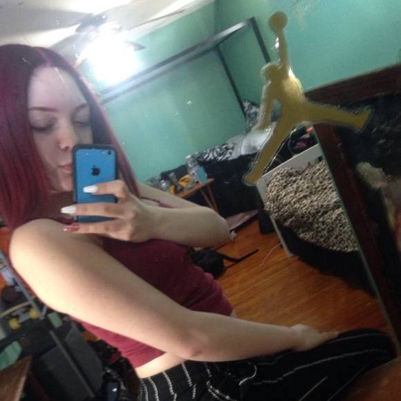 Meet your Posher, Cassie - Picture 1 of 1